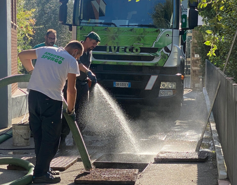 Vantaggi di un servizio professionale per lo svuotamento fosse biologiche