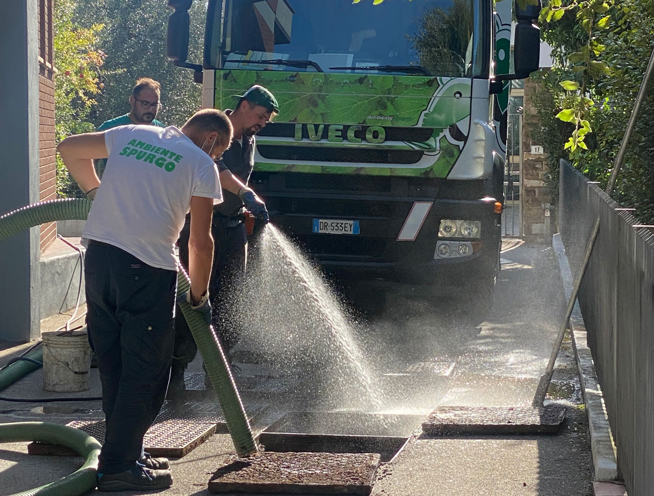 Vantaggi di un servizio professionale per lo svuotamento fosse biologiche