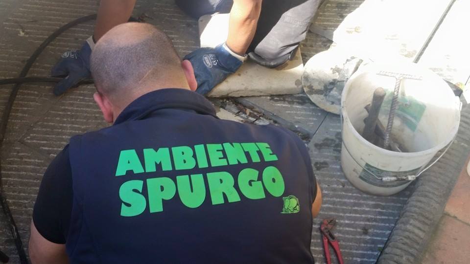 Come si manifestano le emergenze relative al sistema di scarico